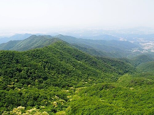 겹겹이 이어진 모악산 능선