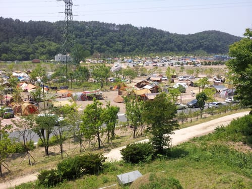 텐트가 늘어선 무궁화오토캠핑장