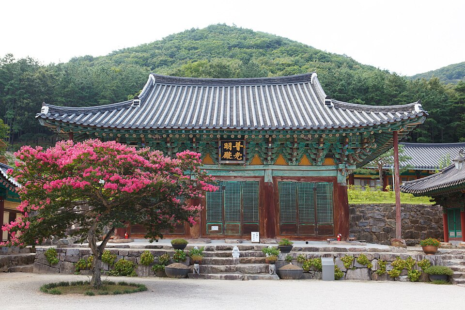 위봉사 보광명전 정면